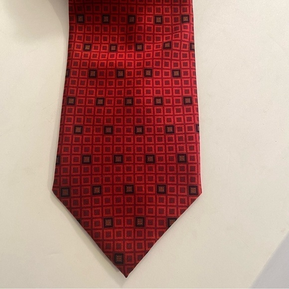 Kilburne & Finch Mens Neck Tie Red Geometric Print 100% Silk 59”X 4” - Picture 1 of 4